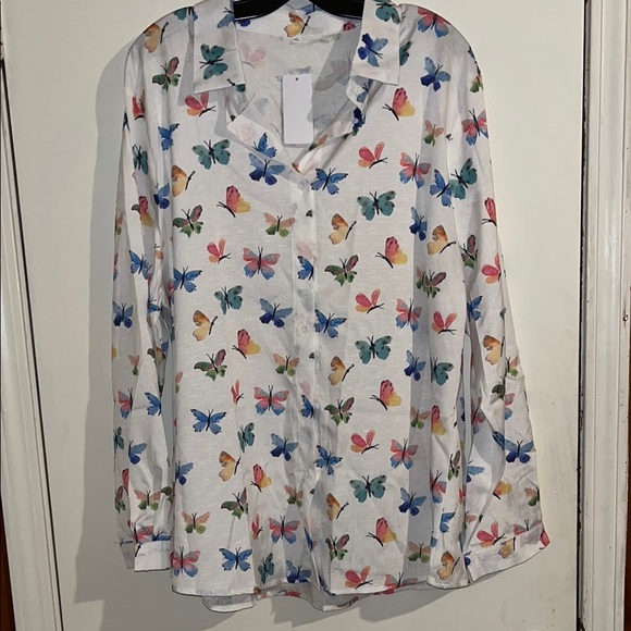 Tops - Butterfly Print Button-Up Shirt